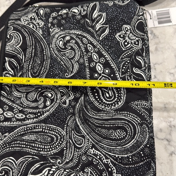 New with tag Vera Bradley crossbody laptop case Stellar Paisley - Picture 9 of 10